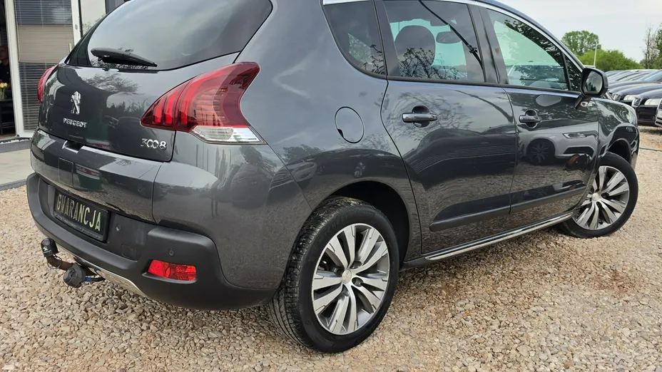 PEUGEOT 3008 -