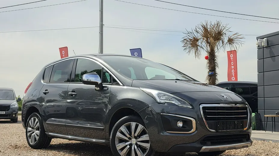 PEUGEOT 3008 -