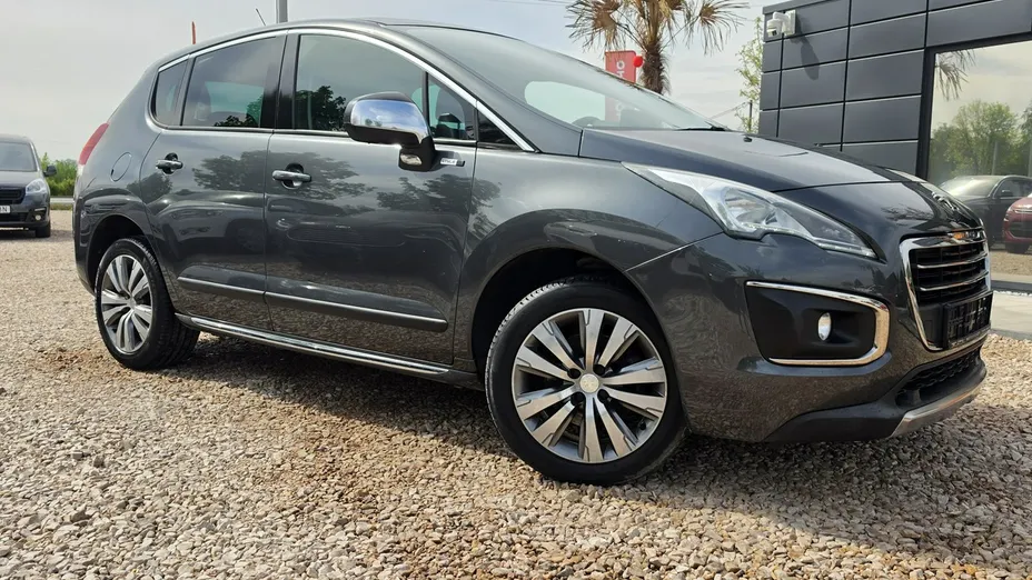 PEUGEOT 3008 -