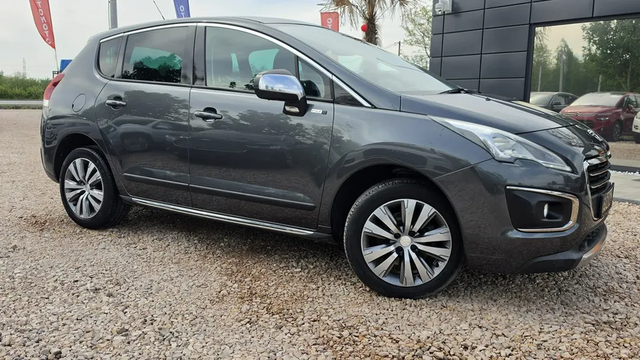 PEUGEOT 3008 -