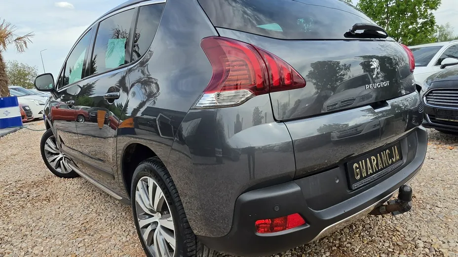 PEUGEOT 3008 -
