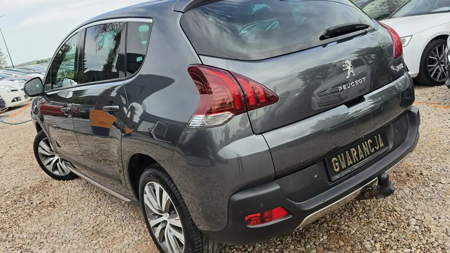 PEUGEOT 3008 -