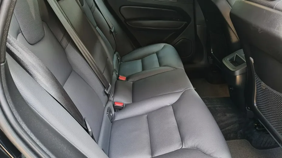 VOLVO XC60 -