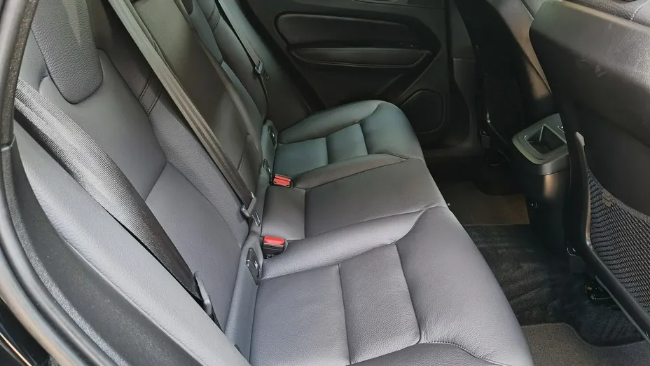 VOLVO XC60 -