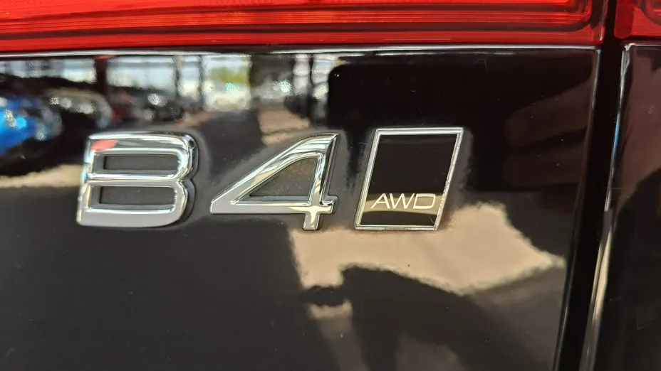 VOLVO XC60 -