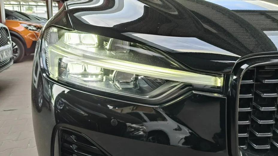 VOLVO XC60 -