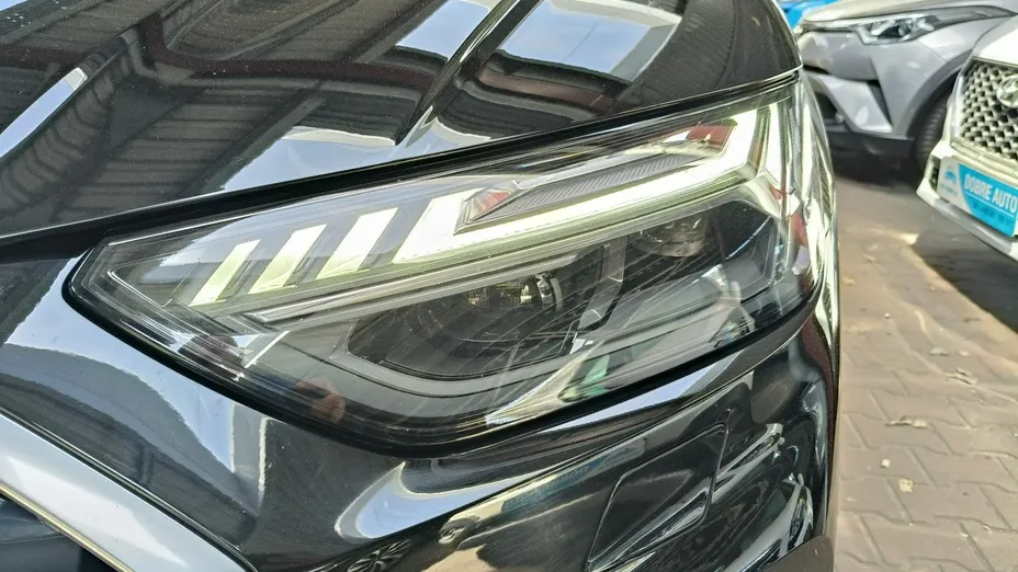 AUDI Q5 -