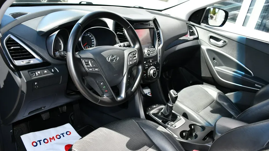 HYUNDAI Santa Fe -