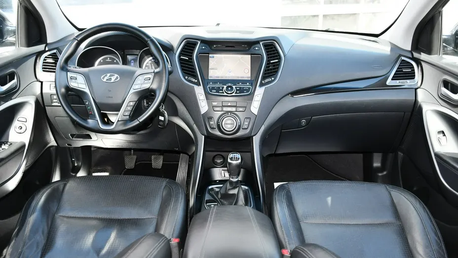 HYUNDAI Santa Fe -