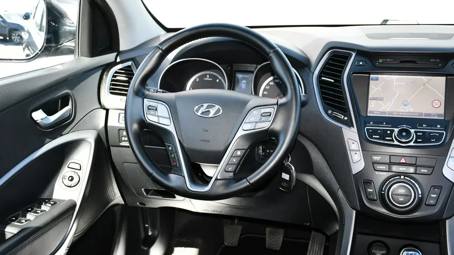 HYUNDAI Santa Fe -