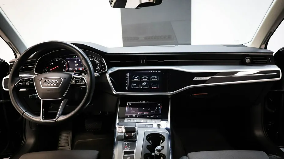 AUDI A6 -