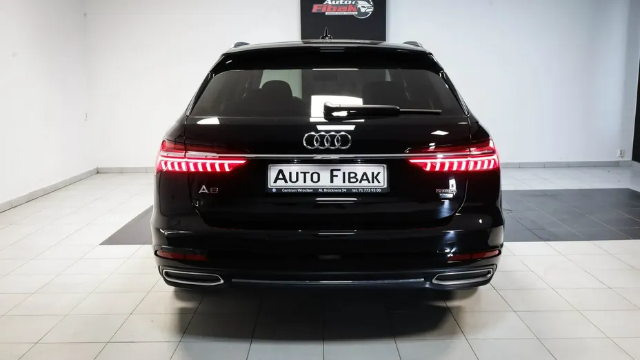 AUDI A6 -
