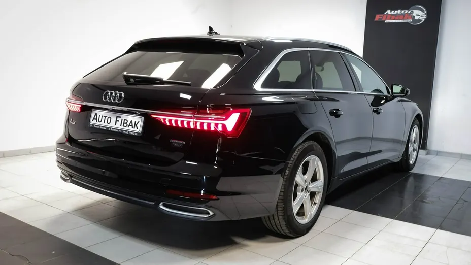 AUDI A6 -