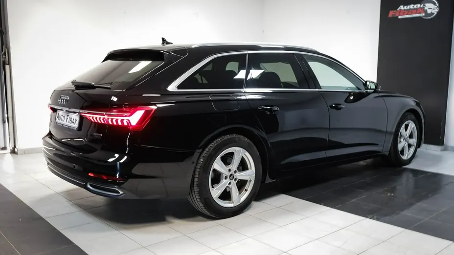 AUDI A6 -