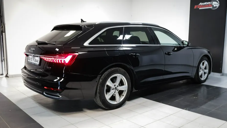 AUDI A6 -