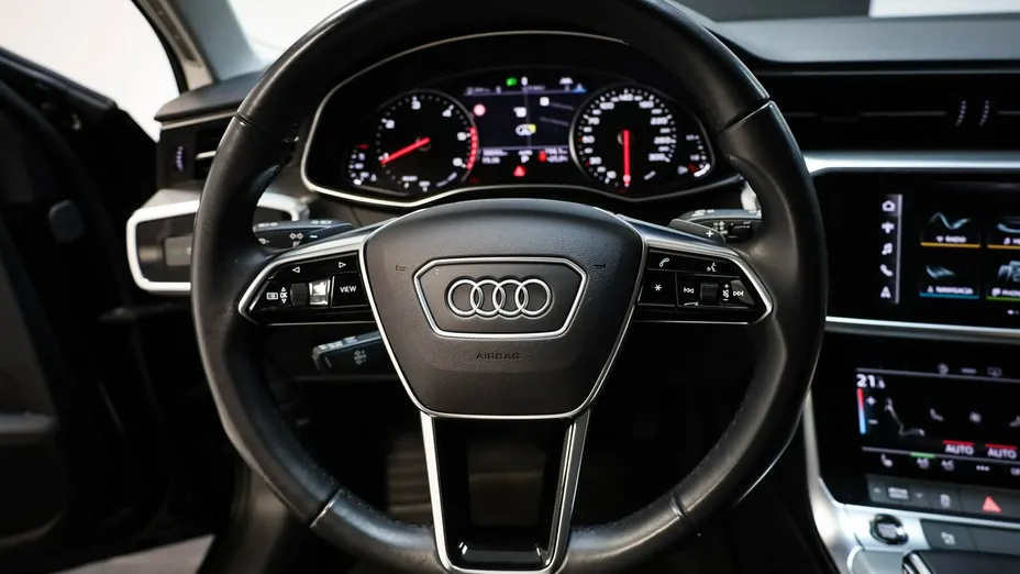 AUDI A6 -
