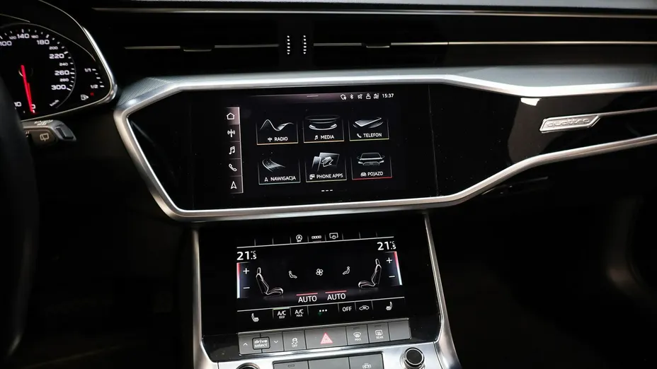 AUDI A6 -