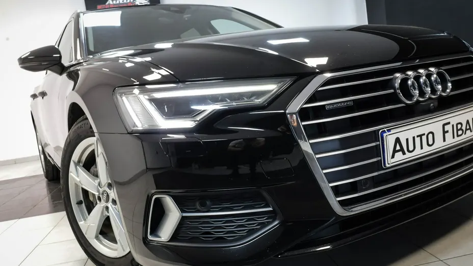 AUDI A6 -