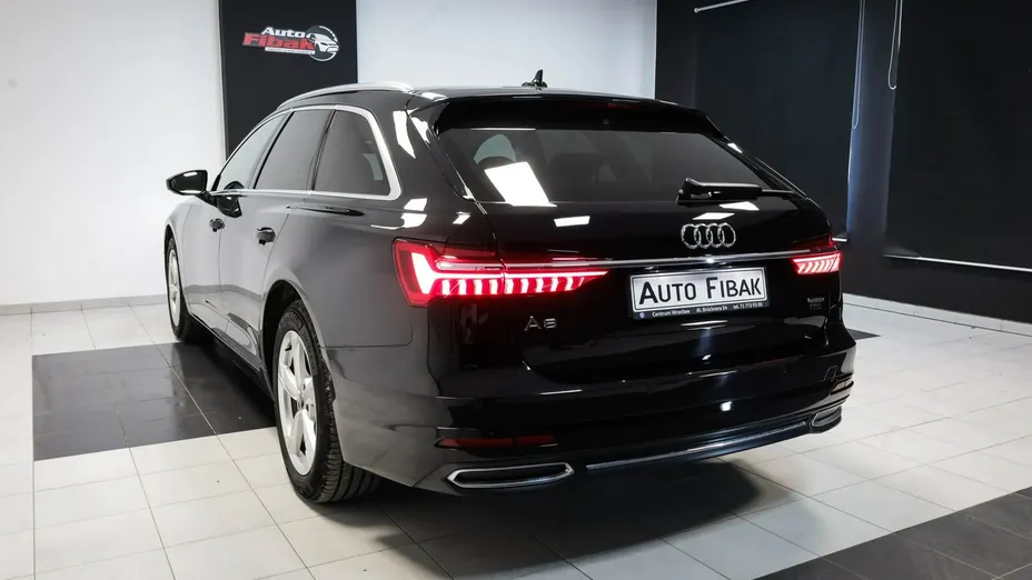 AUDI A6 -