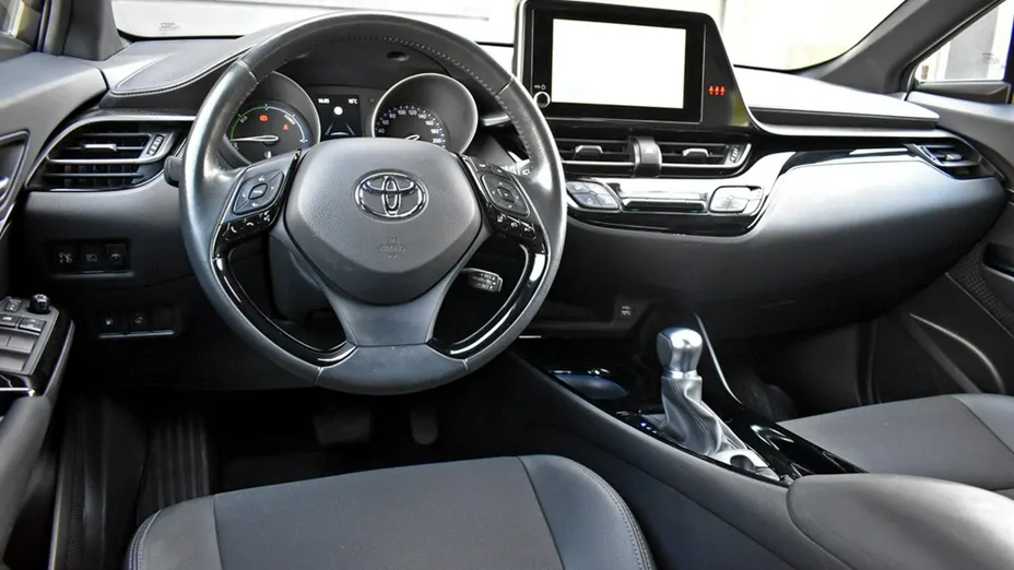 TOYOTA C-HR -