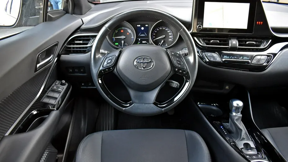 TOYOTA C-HR -