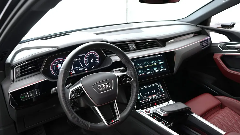 AUDI e-tron Sportback -
