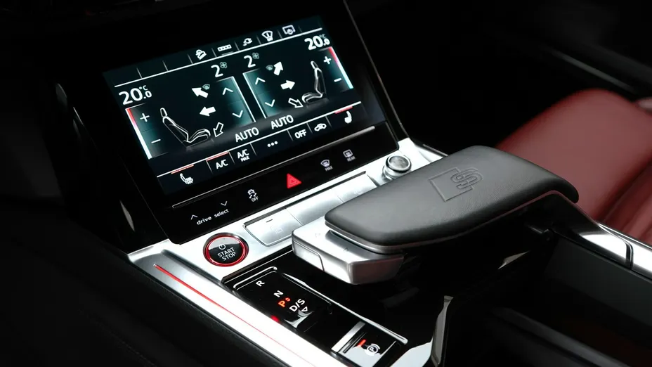 AUDI e-tron Sportback -