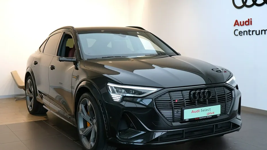 AUDI e-tron Sportback -