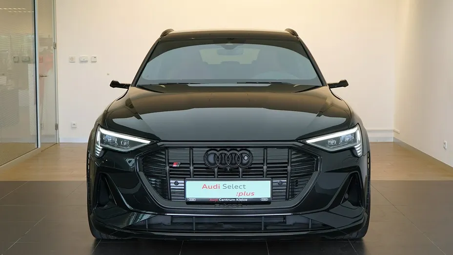 AUDI e-tron Sportback -