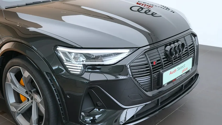 AUDI e-tron Sportback -