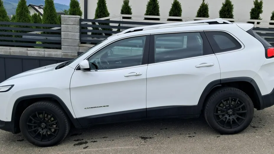 JEEP Cherokee -