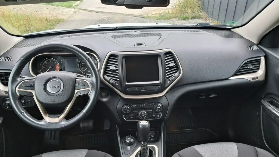 JEEP Cherokee -