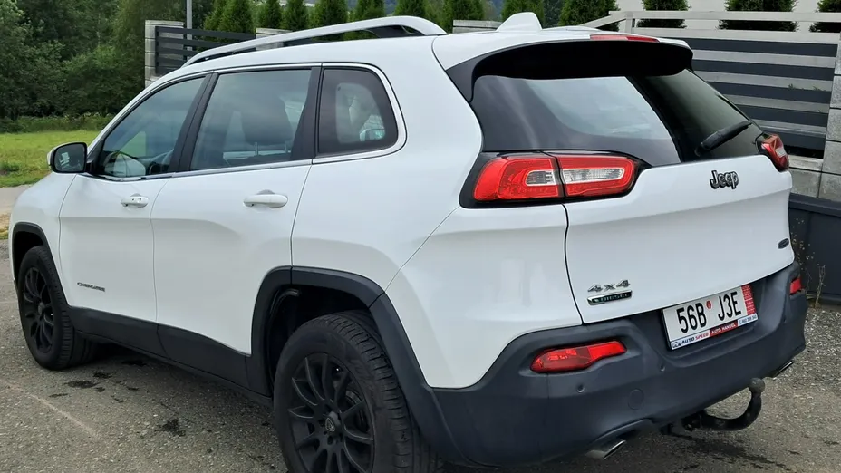 JEEP Cherokee -