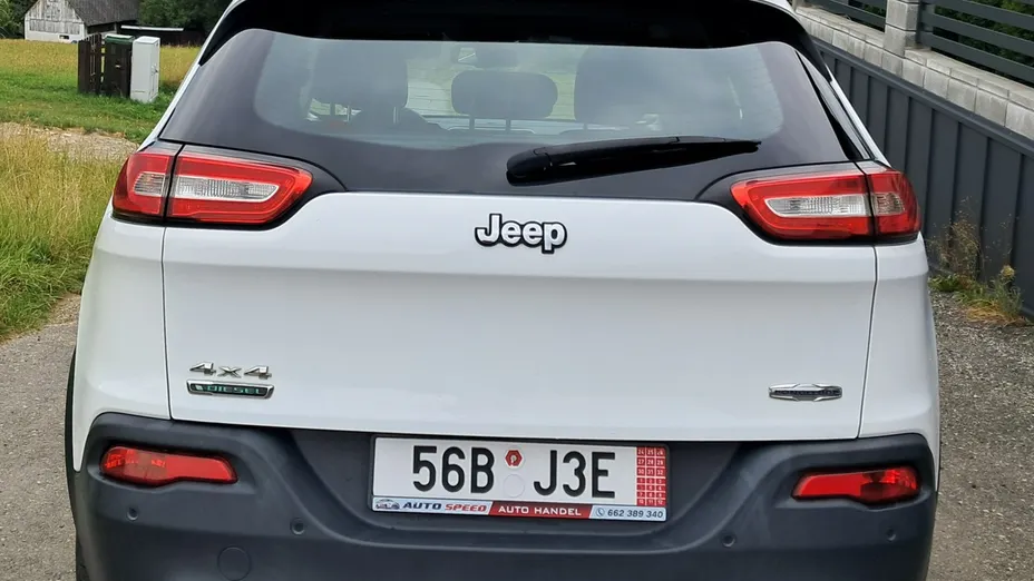 JEEP Cherokee -