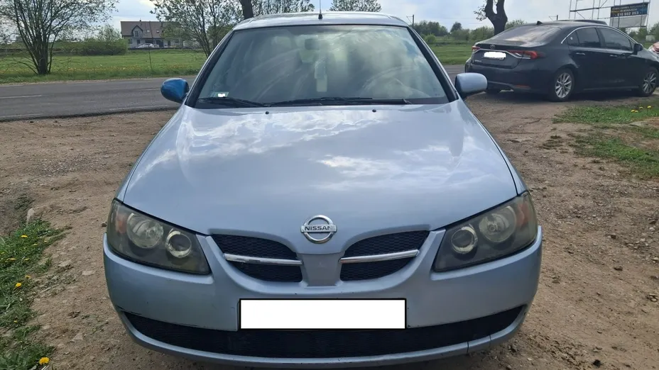 NISSAN Almera -