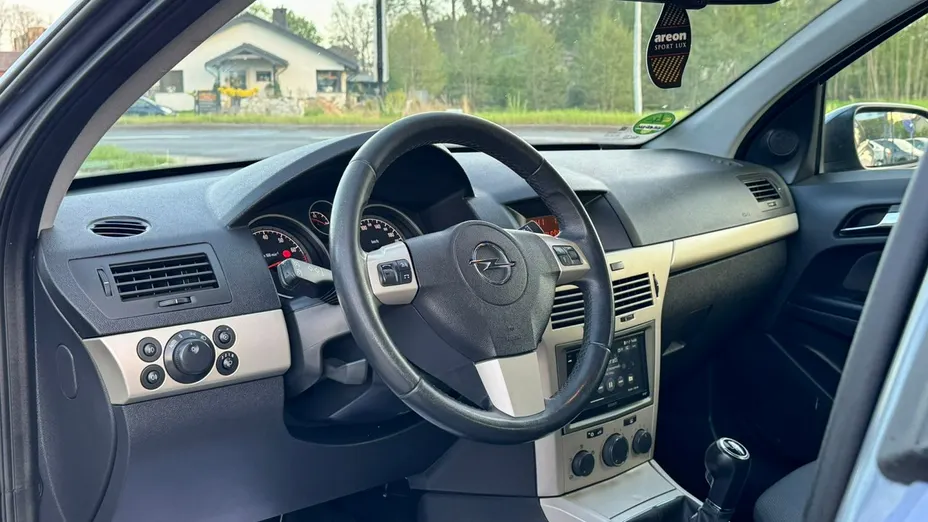 OPEL Astra -