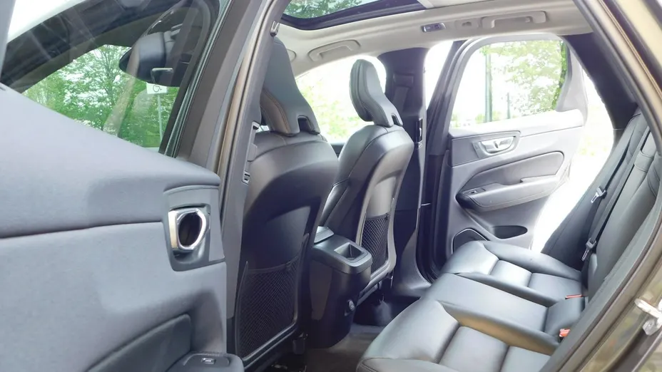 VOLVO XC60 -