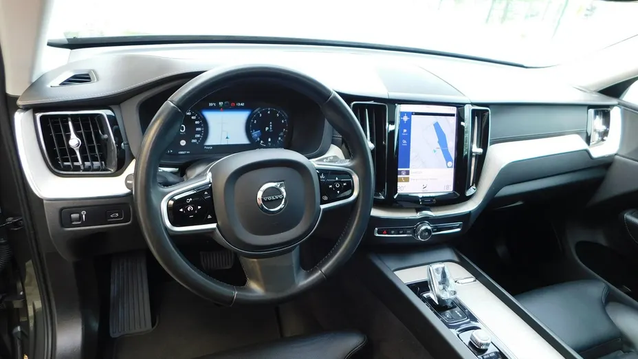 VOLVO XC60 -