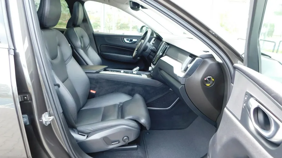 VOLVO XC60 -