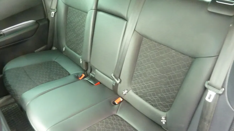 PEUGEOT 3008 -