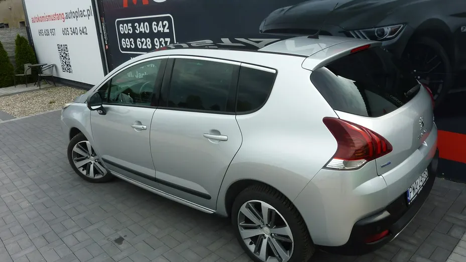PEUGEOT 3008 -