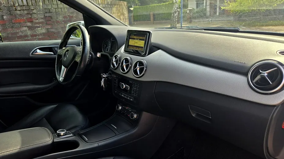 MERCEDES-BENZ B Klasa -