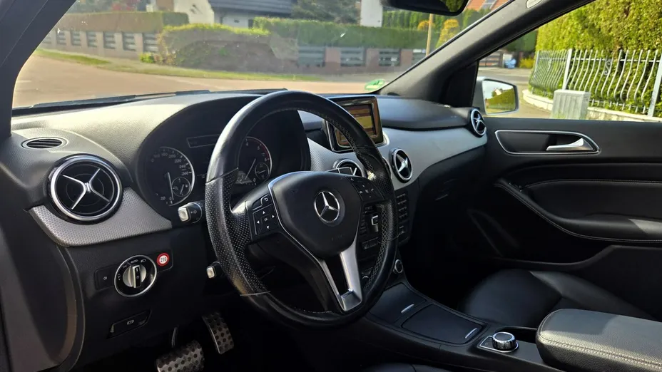 MERCEDES-BENZ B Klasa -