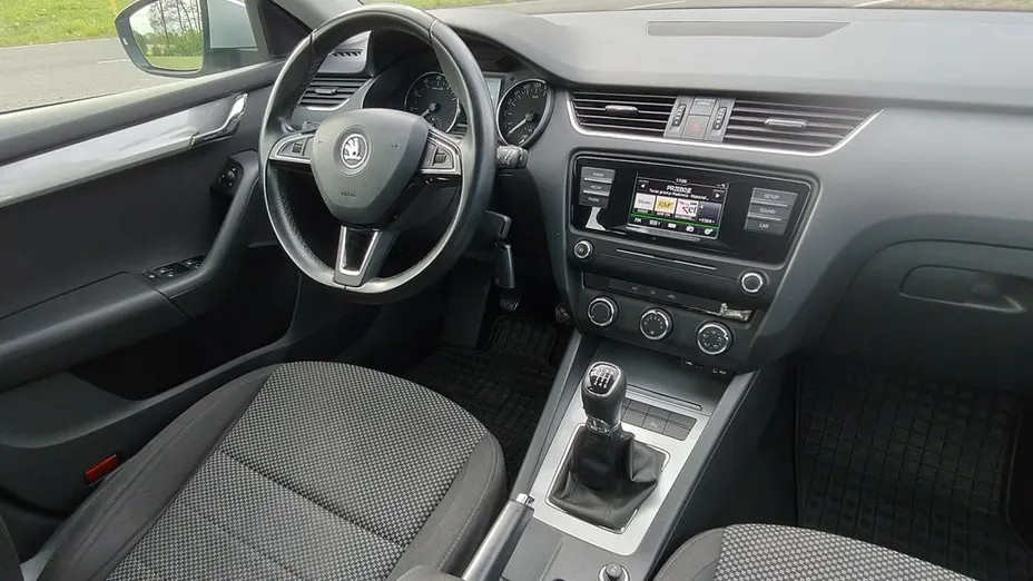 SKODA Octavia -