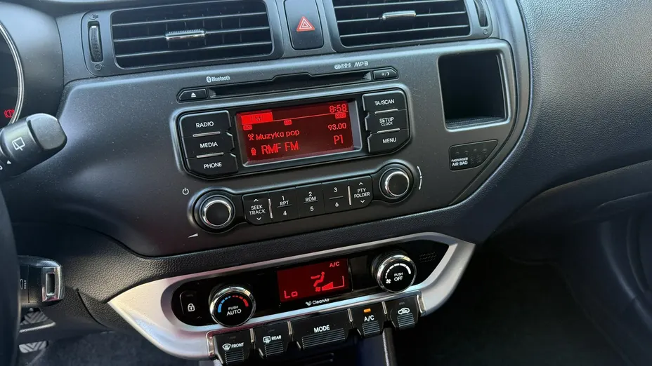 KIA Rio -