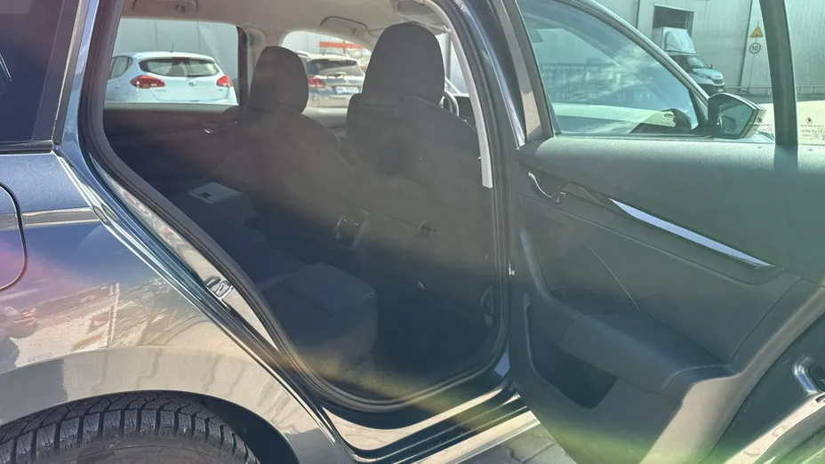 SKODA Octavia -