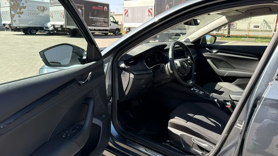 SKODA Octavia -