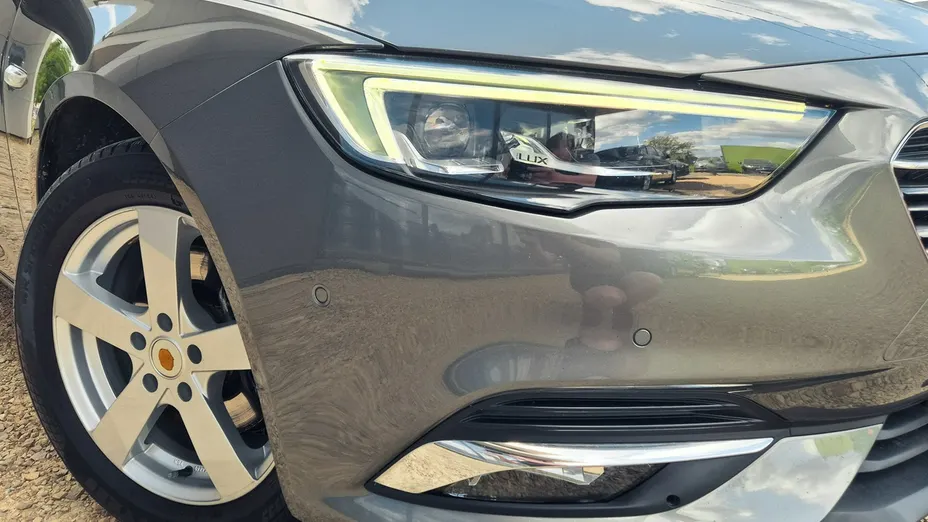 OPEL Insignia -