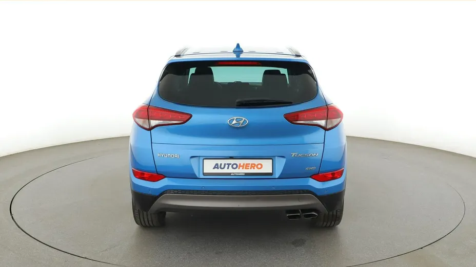 HYUNDAI Tucson -