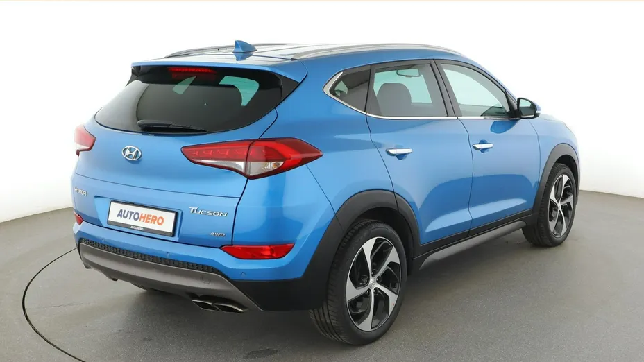 HYUNDAI Tucson -